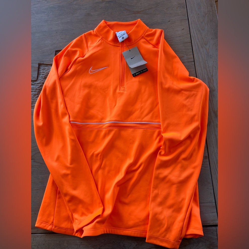 Nike Dri-fit women’s Academy Soccer Drill Top. Size  medium